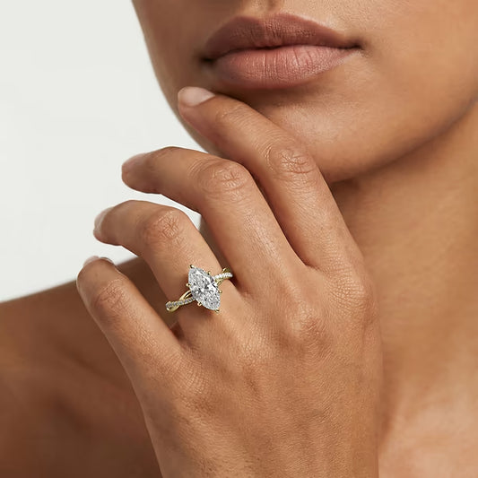 Nuria Petite Marquise Twist Ring